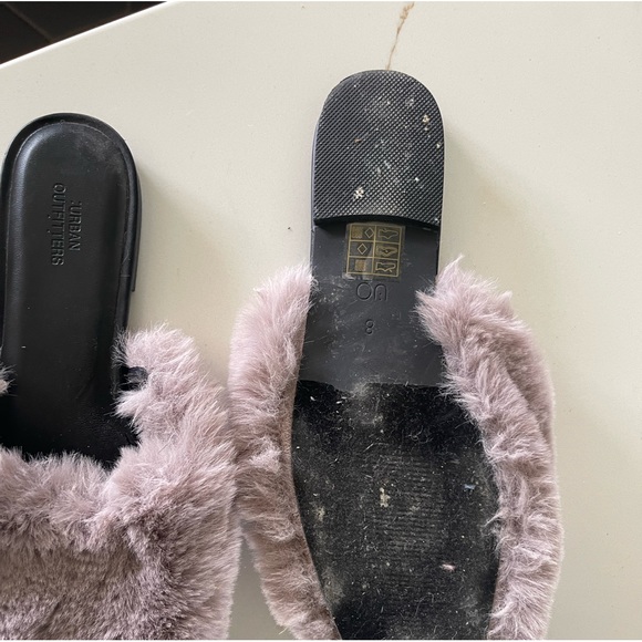 Urban Outfitters Fluff Slipper Shoe - Picture 3 of 3